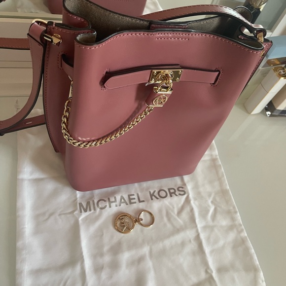 NWOT Michael Kors Hamilton Legacy Medium Messenger Rose brand new never used.🩷 - Picture 2 of 8
